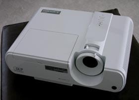 Mitsubishi XD221U XGA DLP Multimedia Projector Review